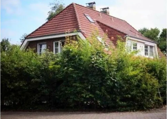 Tante Lollos Kajuete * Krummhörn